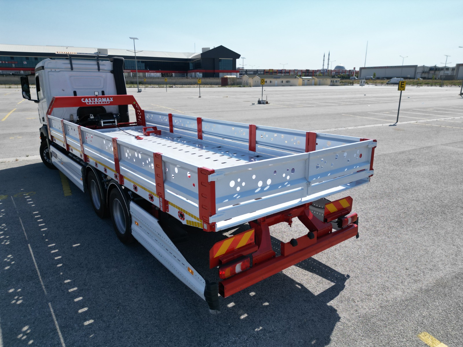 Worldwide freight services